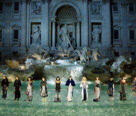 La sfilata per i 90 anni di Fendi alla Fontana di Trevi, 7 luglio 2016
(© Victor Boyko/Getty Images)