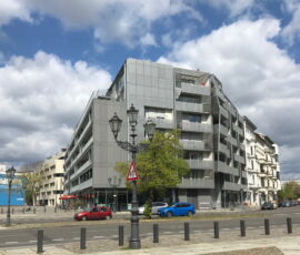Progetto di bfstudio, Metropolenhaus. Prospetto sulla Lindenstraße (© Francesca Petretto)