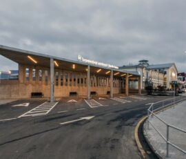 Il nuovo terminal aeroportuale degli autobus, opera dello studio Vilniaus architektūros