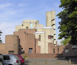 Chiesa della Resurrezione di Cristo, nel quartiere Lindenthal a Colonia(1968)