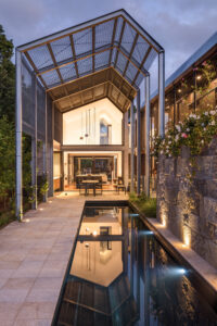 Casa Doncella de Hierro, Sydney progetto di CplusC Architectural Workshop © Murray Fredericks