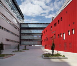 Scau Architecture, Studio Archicura e Ugo Camerino, ospedale Michele e Pietro Ferrero a Verduno (Cuneo, 2020 - foto di Barbara Corsico)