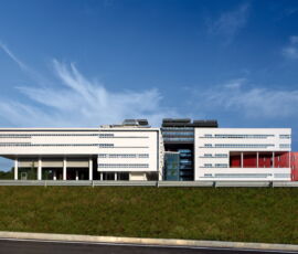 Scau Architecture, Studio Archicura e Ugo Camerino, ospedale Michele e Pietro Ferrero a Verduno (Cuneo, 2020 - foto di Barbara Corsico)