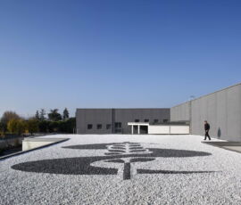 Studio Archicura, ampliamento sede San Cassiano Spa a Roddi (Cuneo, 2015 - foto di Barbara Corsico)