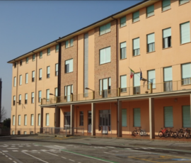 La scuola media “Giovanni Piumati”, già collegio dei padri cappuccini, verrà trasferita nei prossimi anni in un altro edificio, reso disponibile dalla costruzione di un nuovo plesso scolastico in Bra