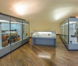Comune di Orbetello (GR). Soprintendenza Archeologica Toscana, Firenze. Allestimento museografico della Collezione del Museo Archeologico Comunale nella Polveriera Guzman. 2003-04