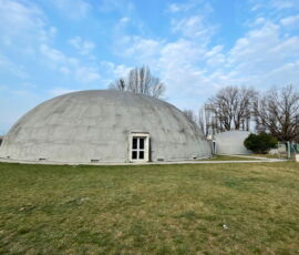 Cupola realizzata con il sistema Binishell a Castelfranco Emilia (Modena, 1977, © Diego Montanari)
