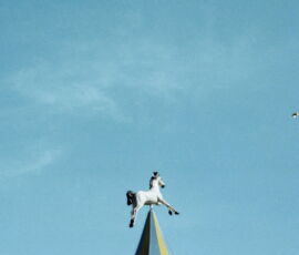 Modena, 1974, dal libro Kodachrome (© Eredi di Luigi Ghirri)