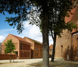 Centro per l'infanzia, Wittstock_Dosse, Germania, 2013. Progetto di kleyer.koblitz.letzel.freivogel (foto di Christian Richters. Courtesy DAM Francoforte)
