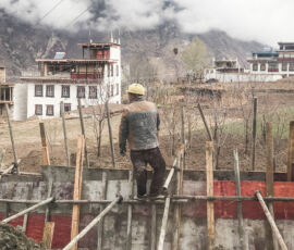 La costruzione di nuove infrastrutture nei villaggi tibetani del Danba, Sichuan. Marzo 2019
