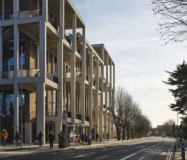 La Town House della Kingston University (© Dennis Gilbert)