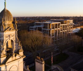 La Town House della Kingston University (© Ed Reeve)