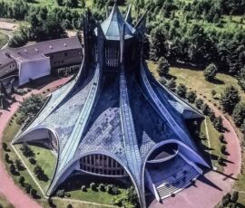 Chiesa di Sant'Alberto Chmielowski, Częstochowa, 1981-2001, architetto Aleksander Holas