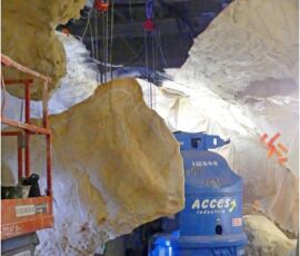 Il cantiere della grotte Cosquer (foto Thierry Lavernos - © Kleber Rossillon Region Provence-Alpes-Cote d'Azur)