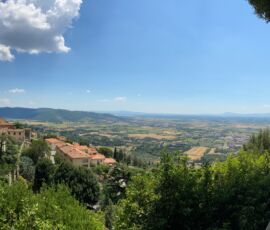 Vista sul territorio cortonese da piazza Garibaldi