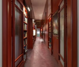 Il corridoio rosso