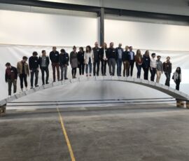 Passerella ad arco precompresso con elementi di recupero in cls, concepita nel laboratorio di Corentin Fivet (EPFL, campus di Friburgo)