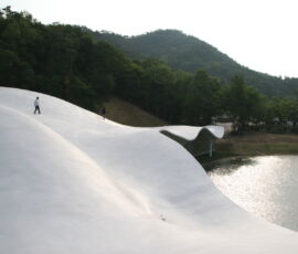 Toyo Ito, Mutsuro Sasaki, ‘Meiso no Mori’ Municipal Funeral Hall, Kakamigahara (2006), Courtesy Toyo Ito & Associates, Architects