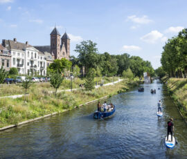 Il canale di Catharijnesingel a Utrecht, 2020, di OKRA landschapsarchitect (© 2021 OKRA landschapsarchitecten)