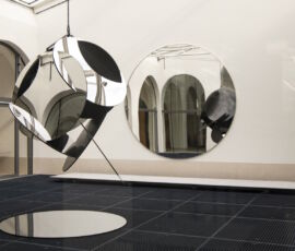 Installazione di Eva Schlegl (© Parlamentsdirektion-ZOFALL)