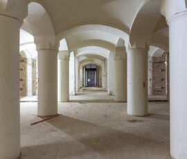 Das zukünftige Besucherzentrum unter der Säulenhalle