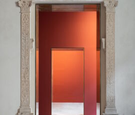 Una sala espositiva (© Marco Cappelletti, courtesy Labics)