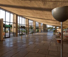 Site: Kagawa Prefectural Gymnasium
Country: Japan
Caption: Entrance foyer
Date: 26th Sep.2016
Photographer: Noriyuki Kawanishi