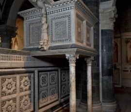 Pulpito prima del restauro (© Antonio Quattrone)