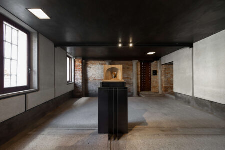 Branko Office for Architecture: "il Portale", progetto vincitore del concorso "DoorScape | Lo Spazio oltre la Soglia", Fondazione Querini Stampalia, Venezia (foto Raul Betti)