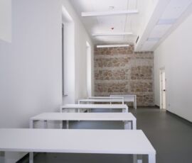 Gli spazi interni dell'ex Dogana ristrutturati per Accademia Italiana (© Michele Cirillo)