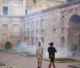 Ivan Cheng, Oil Rig Elision (tempesta d’amore), 2023, produced by INCURVA (Courtesy the Artist and Edouard Montassut, Paris, foto Stefania Zanetti e Matteo Bellomo)