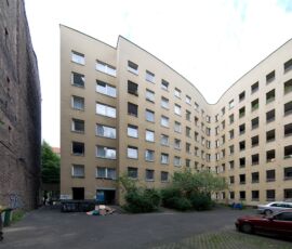 Prospetto posteriore sulla corte interna