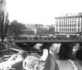 Paratie presso Elisabethbrücke 1897 (© Wien Kanal)