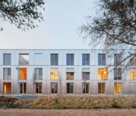 Vivas Arquitectos, Centro di prima ccoglienza per donne senza tetto, Barcellona, © José Hevia
