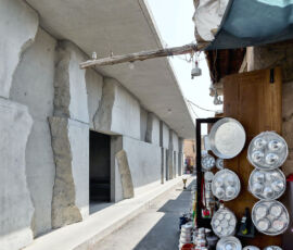 Suq al Qayssareyah in Muharraq, Anne Holtrop, Bahrain (© Anne Holtrop)