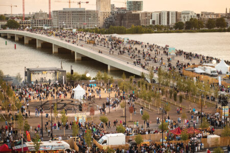 OMA, Ponte Simon Veil, Bordeaux 2024 Ph. (© Menges. Courtesy Bordeaux Métropole)