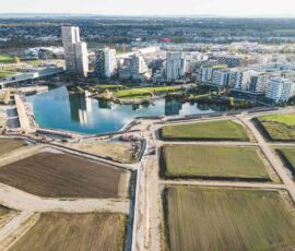Il lago col parco centrale