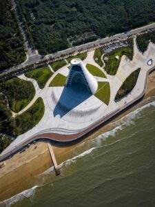 Open Architecture, Sun Tower, Yantai (© Jonathan Leijonhufvud)