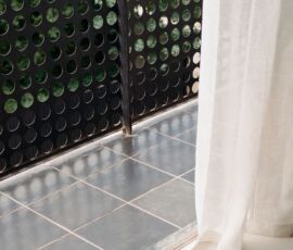 Immeuble Molitor, Appartement 24 N.C., 2024, Parigi (©
Mary Gaudin, courtesy RREEL)