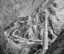 Vista aerea del Minareto di Jam (Afghanistan), 1961 (©Archivio Andrea Bruno)