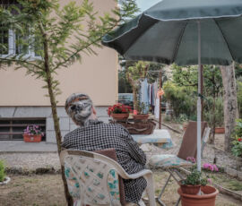 Spazi di pertinenza condominiali a Bologna (© Gianluca Rizzello)